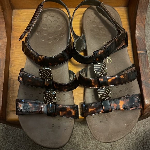 Vionic size 9 amber tortoise shell dark brown orthaheel woman’s strappy sandals - Picture 2 of 7